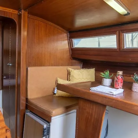 Barco Dalida Hotel na wodzie Lizbona